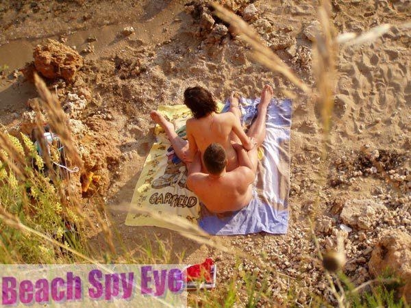 Cunts on Beach - Want to get a taste of real hot beach sex? Well, you will get plenty of that on this site!